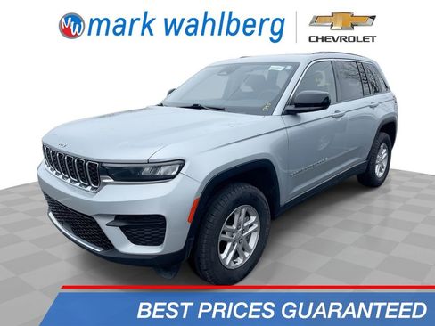 Used 2023 Jeep Grand Cherokee Laredo w/ Luxury Tech Group I AWD/4WD image 1