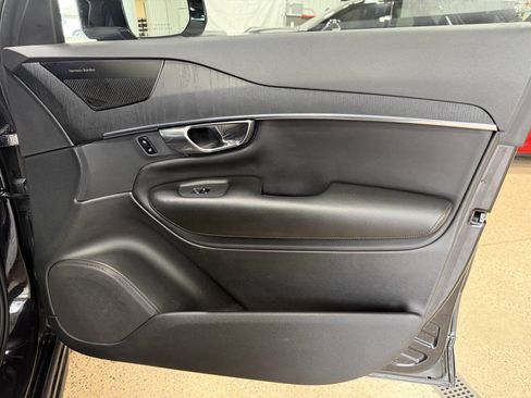 Used 2020 Volvo XC90 T5 Momentum image 36