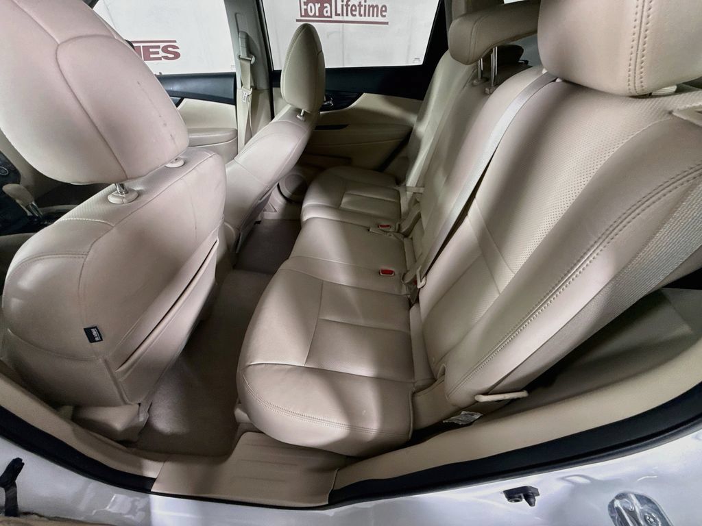 Used 2015 Nissan Rogue SL w/ SL Premium Package FWD image 28