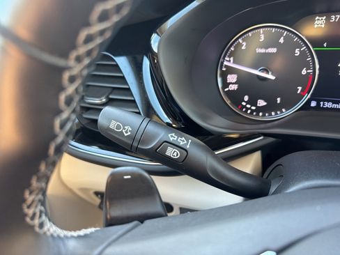 Used 2023 Buick Envision Avenir image 18