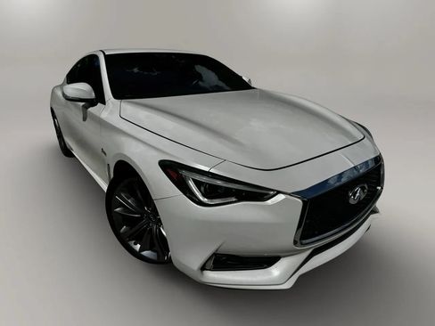 Used 2018 INFINITI Q60 Red Sport 400 w/ Sensory Package 3.0T Sport RWD image 2