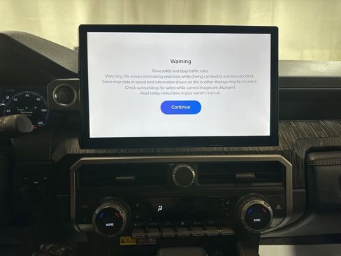 Certified 2025 Toyota 4Runner 4WD image 28