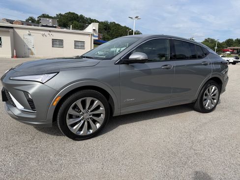Used 2024 Buick Envista Avenir FWD image 3