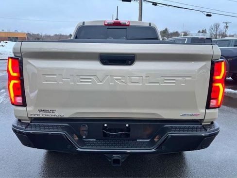 Used 2024 Chevrolet Colorado ZR2 w/ Safety Package AWD/4WD image 7