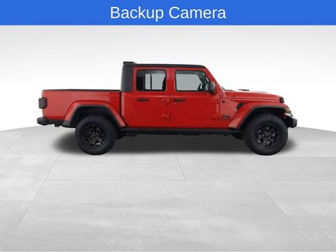 Used 2021 Jeep Gladiator Willys image 8