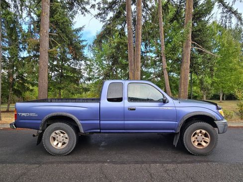 Used 1999 Toyota Tacoma 4x4 Xtracab V6 w/ SR5 Pkg image 4