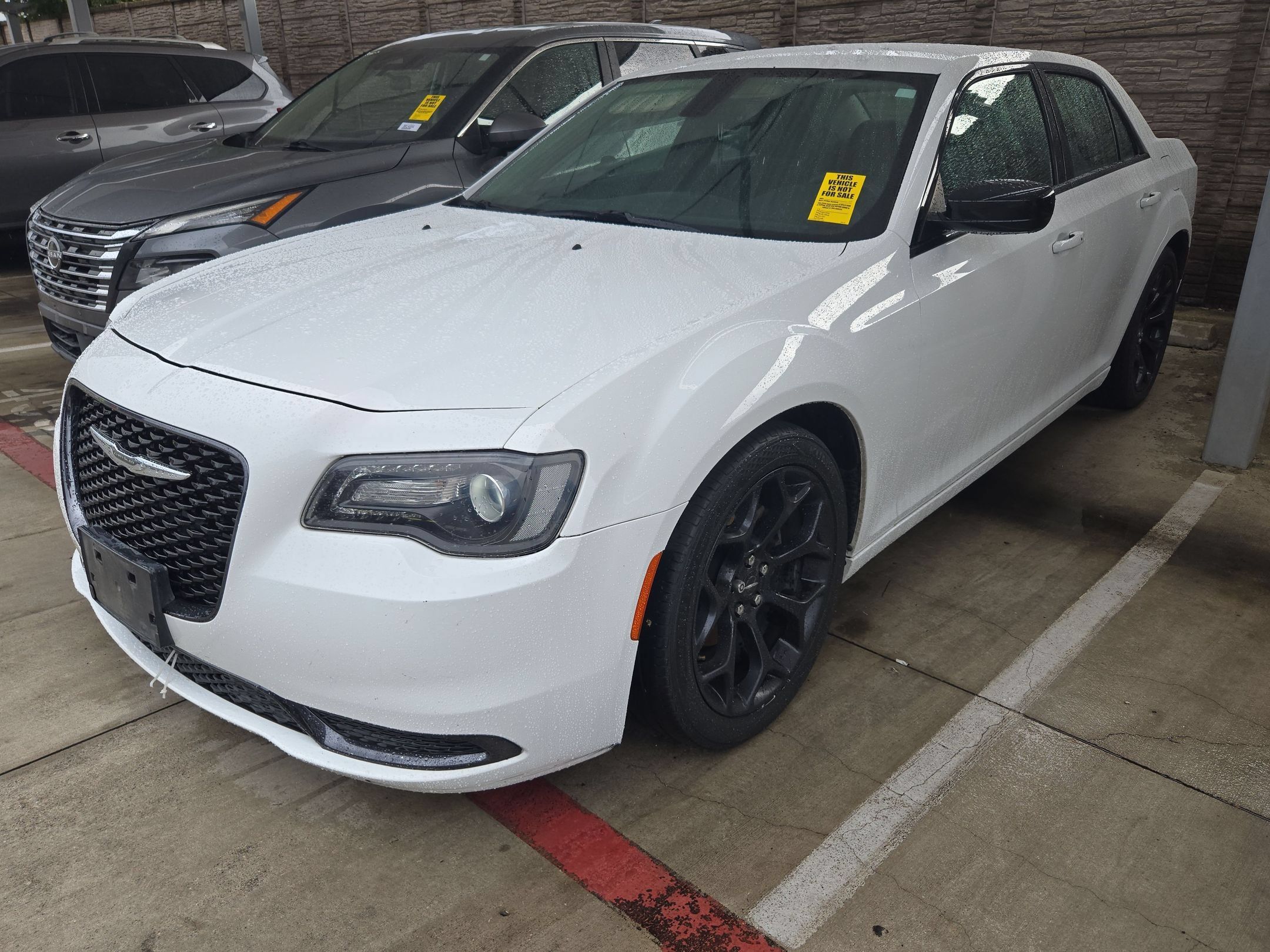 Used 2019 Chrysler 300 Touring w/ Sport Appearance Package RWD image 6