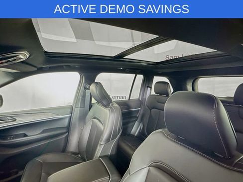 New 2025 Jeep Grand Cherokee Limited w/ Black Appearance Package AWD/4WD image 22
