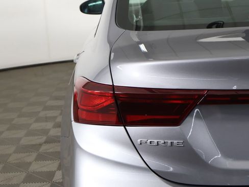 Used 2024 Kia Forte LXS FWD image 13