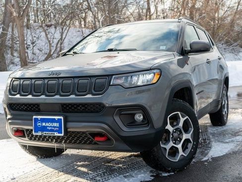 Used 2022 Jeep Compass Trailhawk image 1