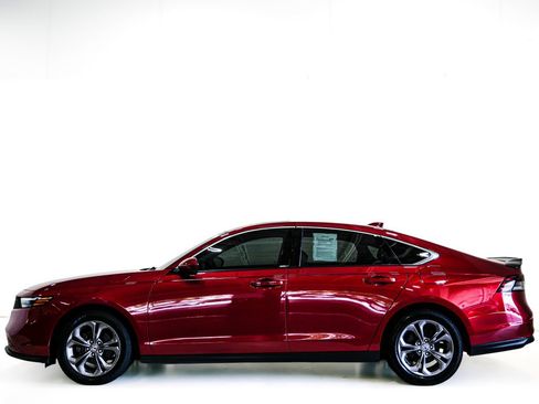 Used 2023 Honda Accord EX image 6