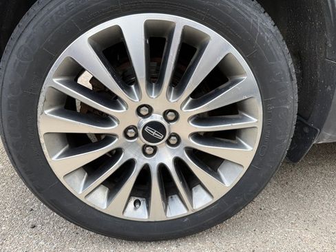 Used 2018 Lincoln MKC Reserve w/ MKC Technology Package AWD/4WD image 11
