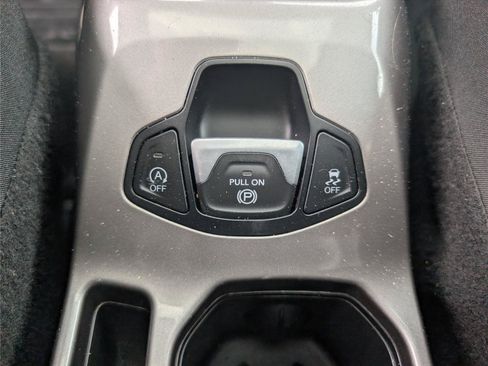 Used 2022 Jeep Renegade Limited w/ Sun, Sound & Wheels Group AWD/4WD image 26