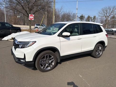 Used 2023 Honda Passport EX-L image 3