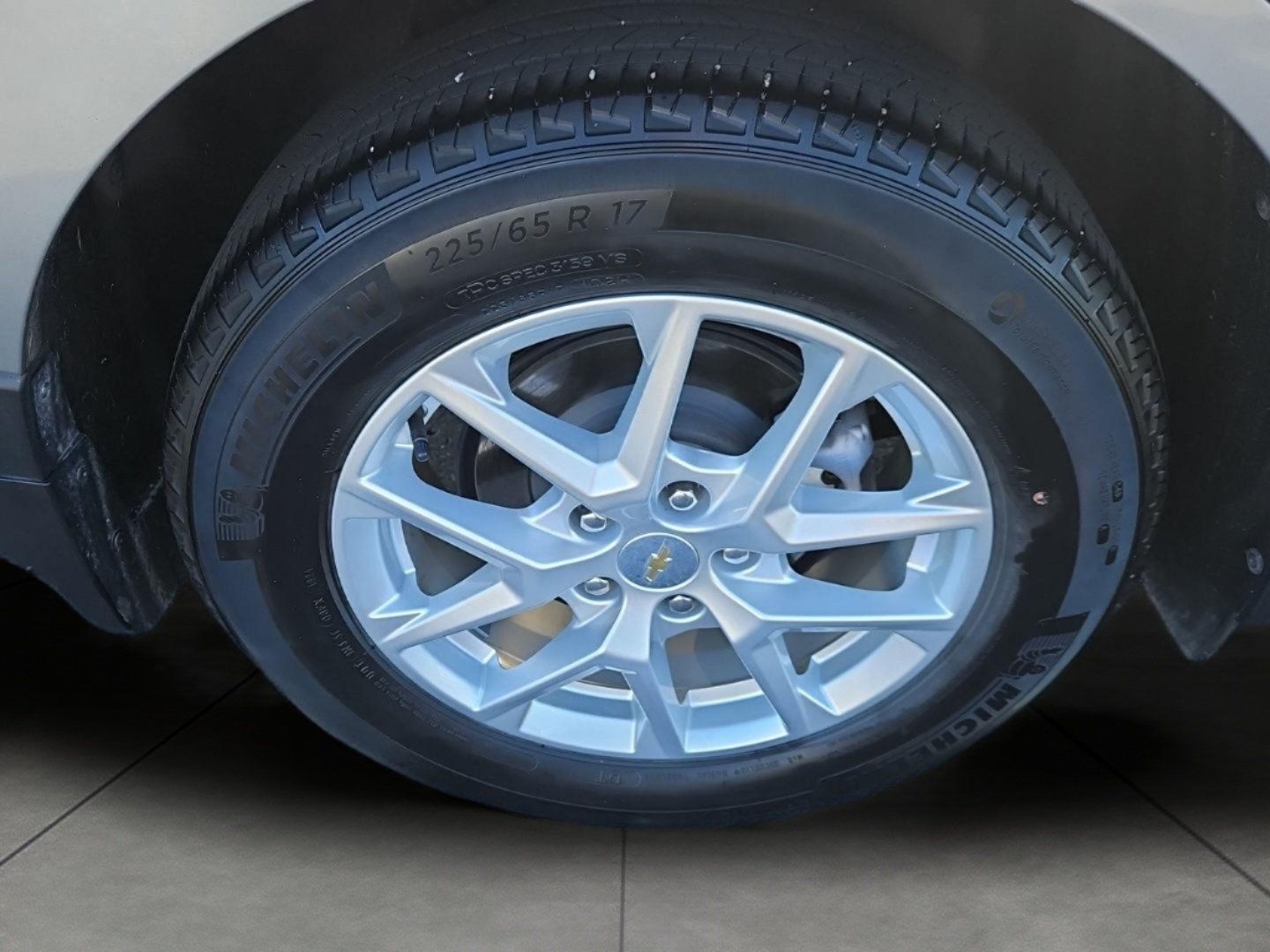 Certified 2024 Chevrolet Equinox LT w/ LPO, Floor Liner Package FWD image 10