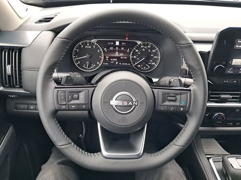 New 2025 Nissan Pathfinder SL w/ SL Premium Package image 15