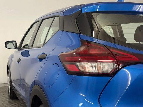 Used 2022 Nissan Kicks S FWD image 49