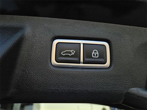 Certified 2023 Kia Sorento SX Prestige image 12