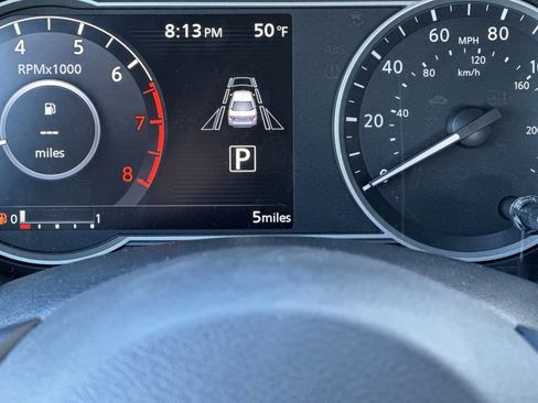 New 2025 Nissan Versa SR w/ Trunk Package image 21