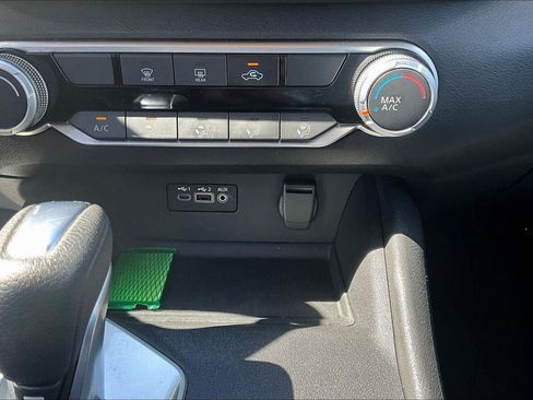 Used 2025 Nissan Altima 2.5 SV image 16