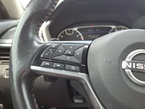 Used 2024 Nissan Altima 2.5 SR FWD image 15