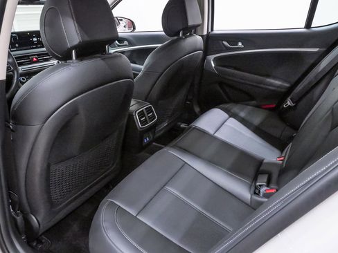 Certified 2026 Genesis G70 2.5T AWD/4WD image 10