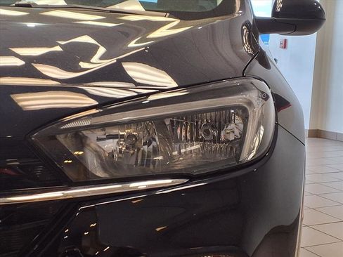 Used 2021 Buick Encore GX Preferred w/ Sport Touring Package image 21