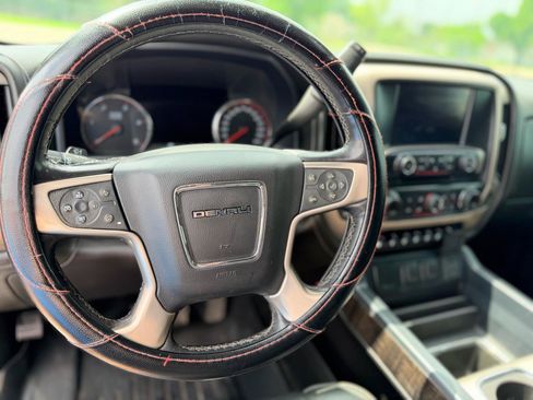 Used 2016 GMC Sierra 2500 Denali w/ Duramax Plus Package AWD/4WD image 13