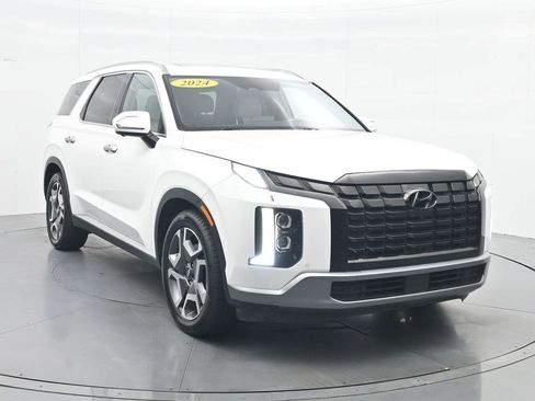 Used 2024 Hyundai Palisade Limited FWD image 3