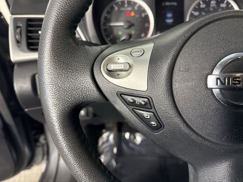 Used 2017 Nissan Sentra SR w/ SR Midnight Edition image 12