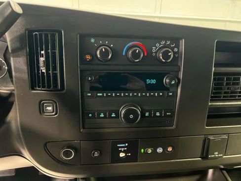 Used 2020 Chevrolet Express 2500 w/ Enhanced Convenience Package image 8