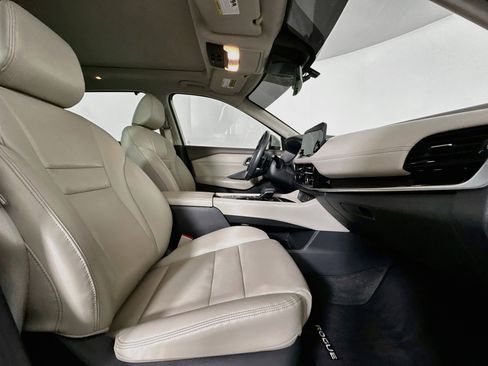 Used 2023 Nissan Rogue SL w/ SL Premium Package FWD image 32