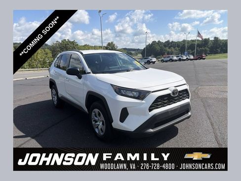Used 2021 Toyota RAV4 LE w/ Carpet Mat Package (TMS) FWD image 1