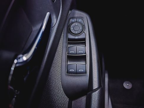 Used 2021 Chevrolet TrailBlazer LS w/ LPO, Blackout Package FWD image 22