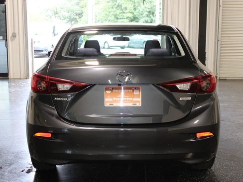 Used 2016 MAZDA MAZDA3 i Sport FWD image 4