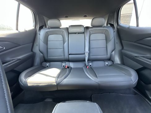 Used 2024 Chevrolet Equinox EV LT FWD image 7