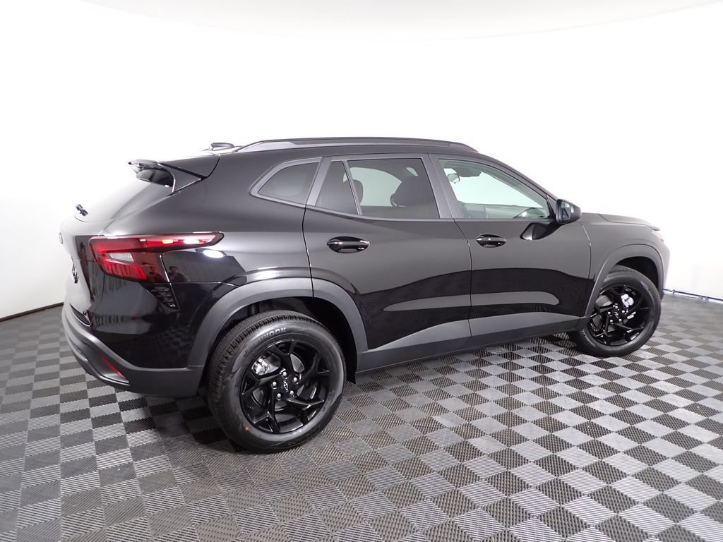 New 2026 Chevrolet Trax LT w/ Driver Confidence Package FWD image 17