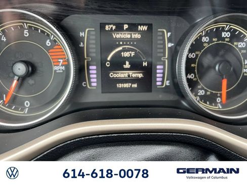 Used 2016 Jeep Cherokee Latitude w/ Cold Weather Group AWD/4WD image 27