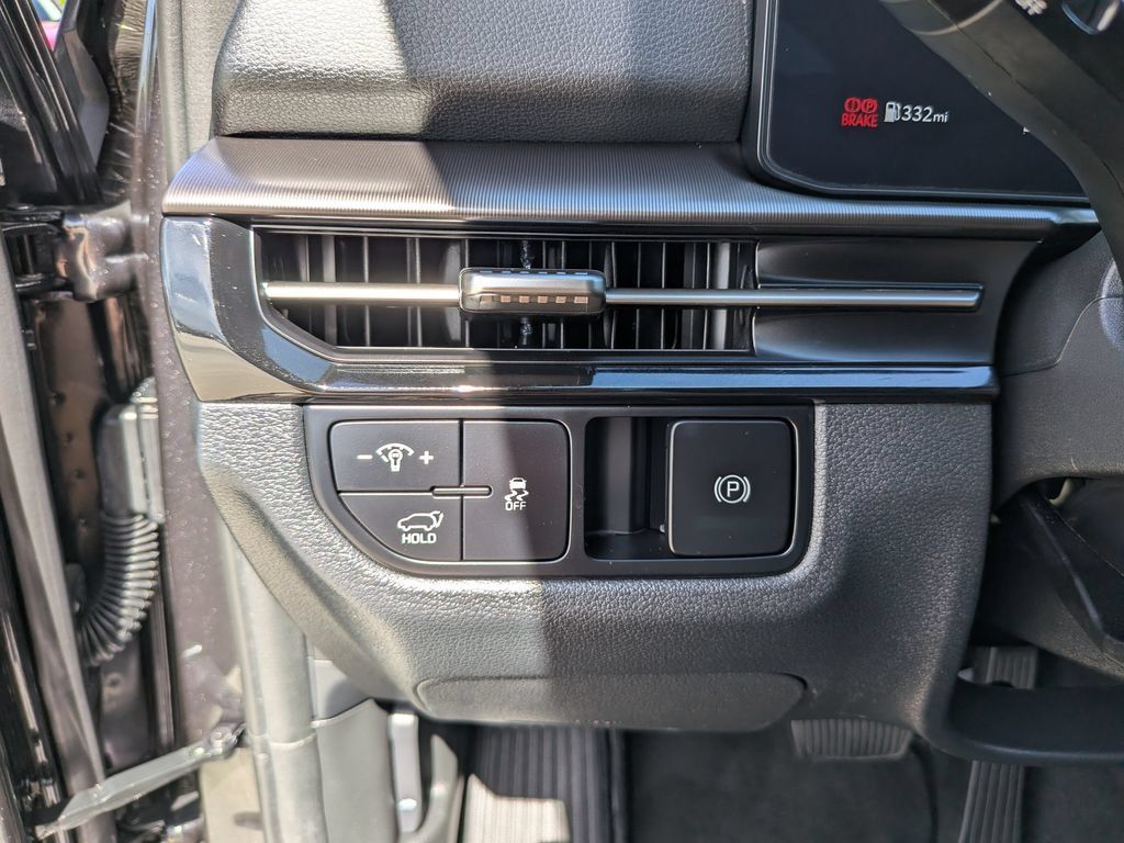 Certified 2026 Kia Sportage SX FWD image 31