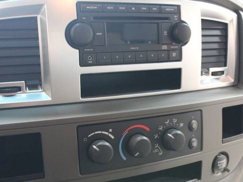 Used 2007 Dodge Ram 2500 Truck SLT image 18