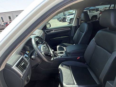 Used 2019 Volkswagen Atlas SE FWD image 17