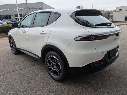 New 2025 Alfa Romeo Tonale w/ Premium Package image 2