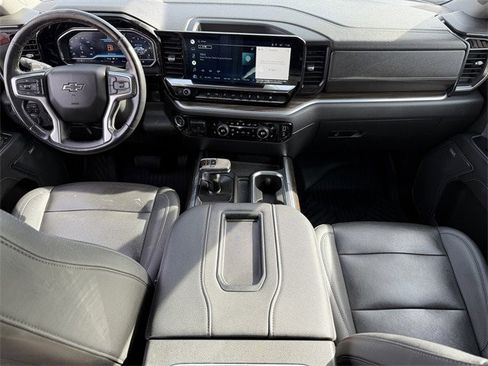 Used 2022 Chevrolet Silverado 1500 RST image 13