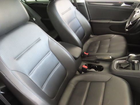 Used 2016 Volkswagen Jetta SEL FWD image 27