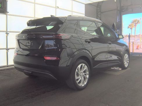 Used 2023 Chevrolet Bolt EUV LT w/ Driver Confidence Package image 3