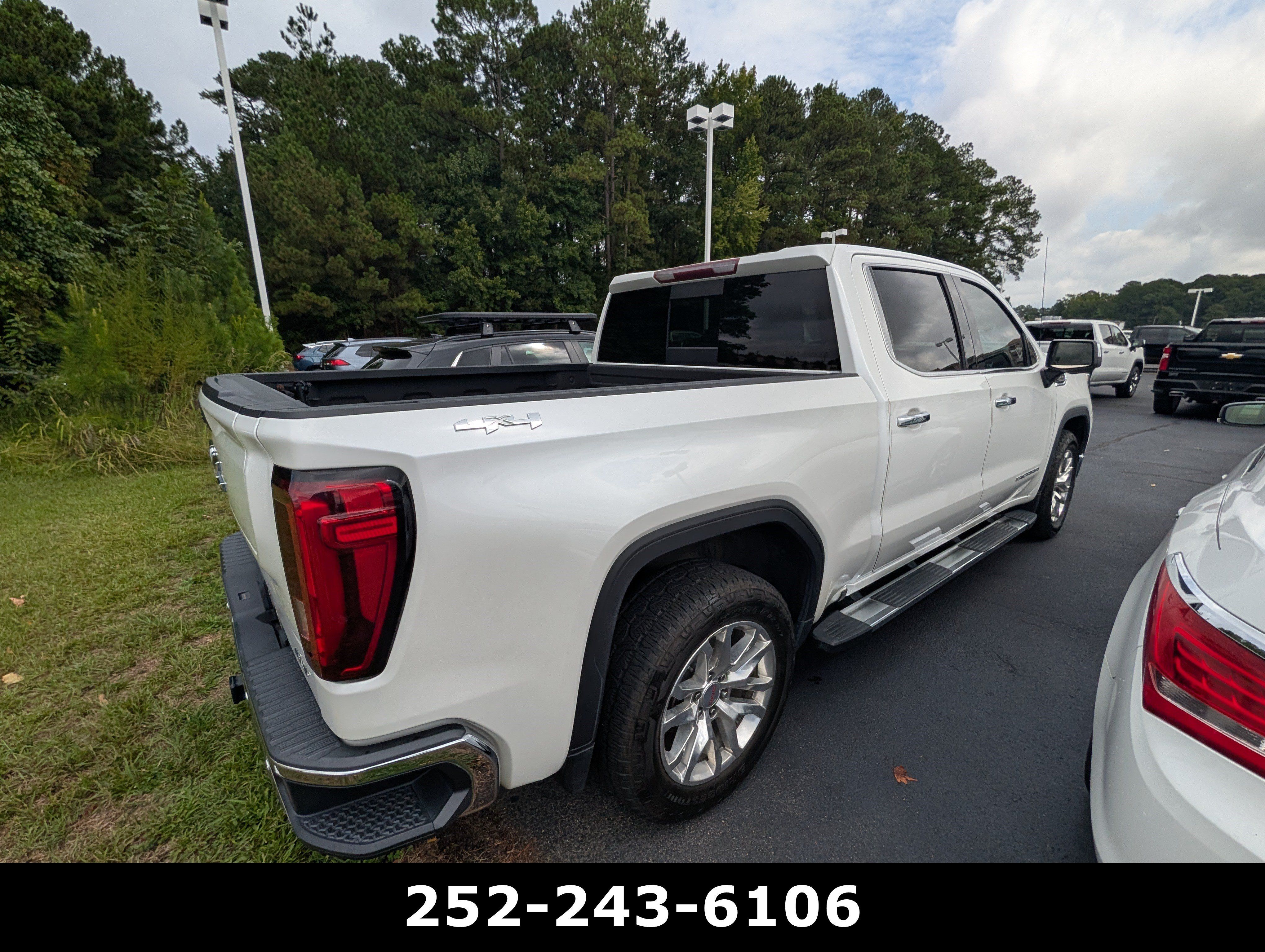 Used 2020 GMC Sierra 1500 SLT w/ SLT Premium Plus Package AWD/4WD image 4