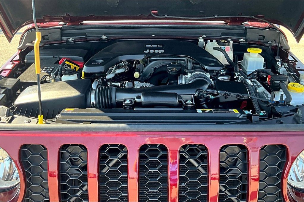 Used 2021 Jeep Gladiator Sport w/ Trailer Tow Package AWD/4WD image 9