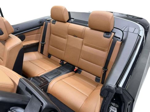 Used 2013 BMW 335i Convertible image 18