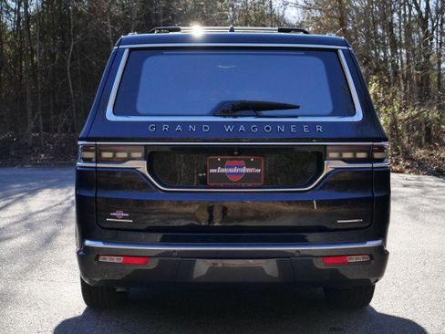 Used 2022 Jeep Grand Wagoneer Series III w/ Rear Seat Video Group 1 image 28