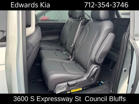 New 2026 Kia Carnival SX Prestige image 13